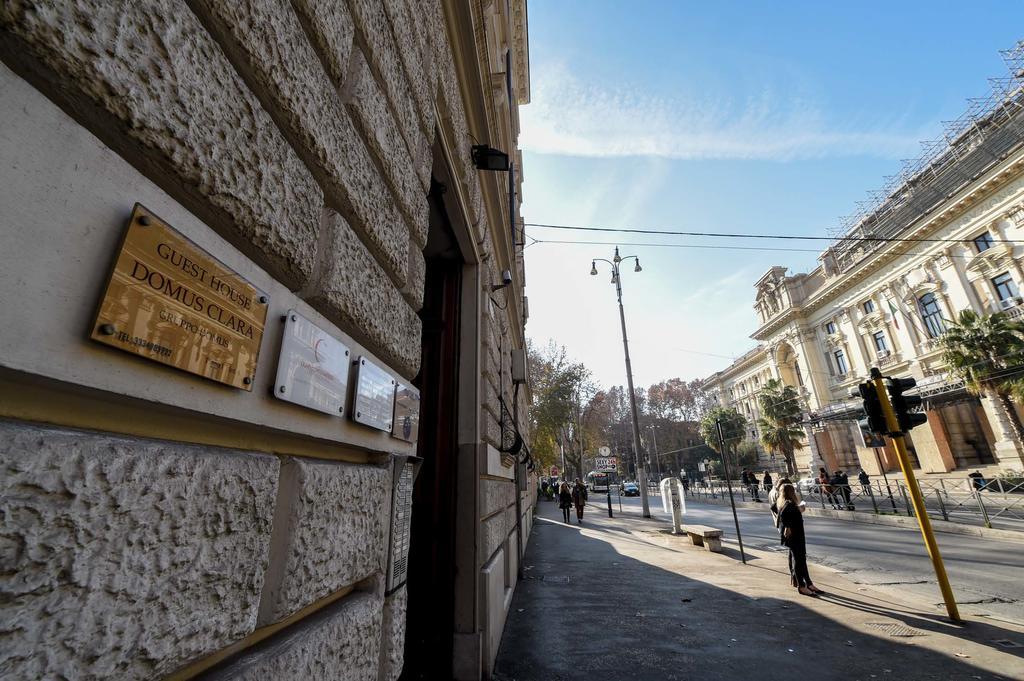 Отель Domus Clara Рим Экстерьер фото